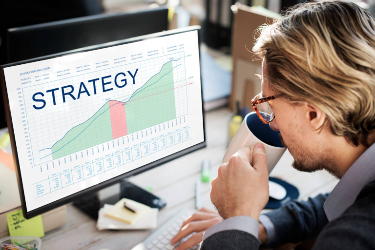 Alt Text: A visual representation of an adaptable marketing strategy, featuring a flexible roadmap with multiple pathways, emphasising the importance of agility and innovation in a rapidly changing competitive landscape.